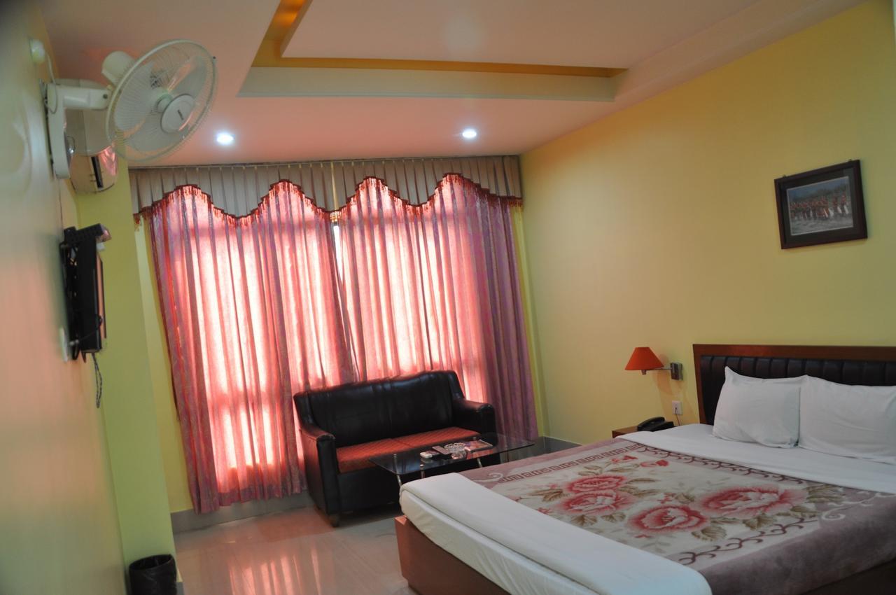Hotel Dooars Mountain Alipur Duar Esterno foto