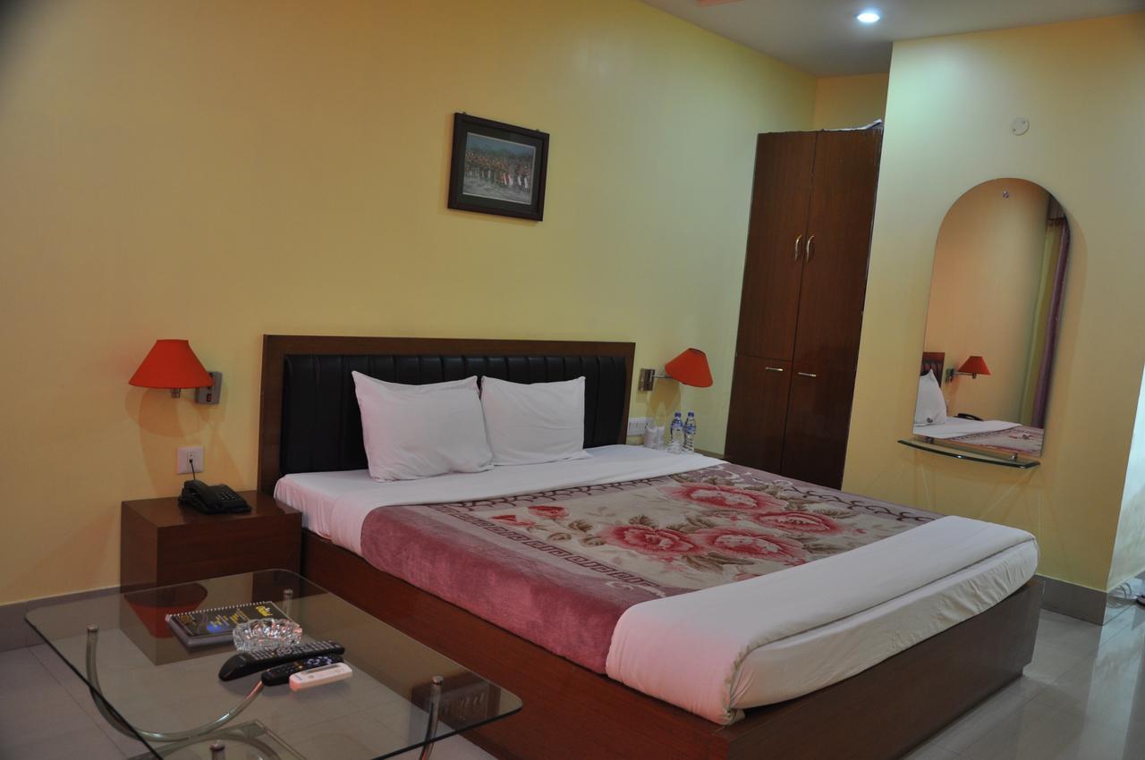 Hotel Dooars Mountain Alipur Duar Esterno foto