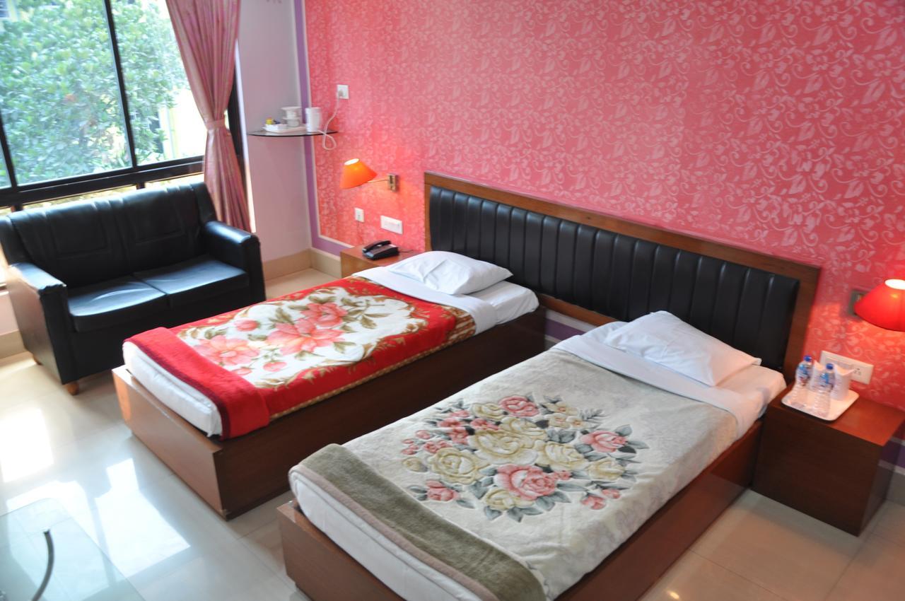 Hotel Dooars Mountain Alipur Duar Esterno foto