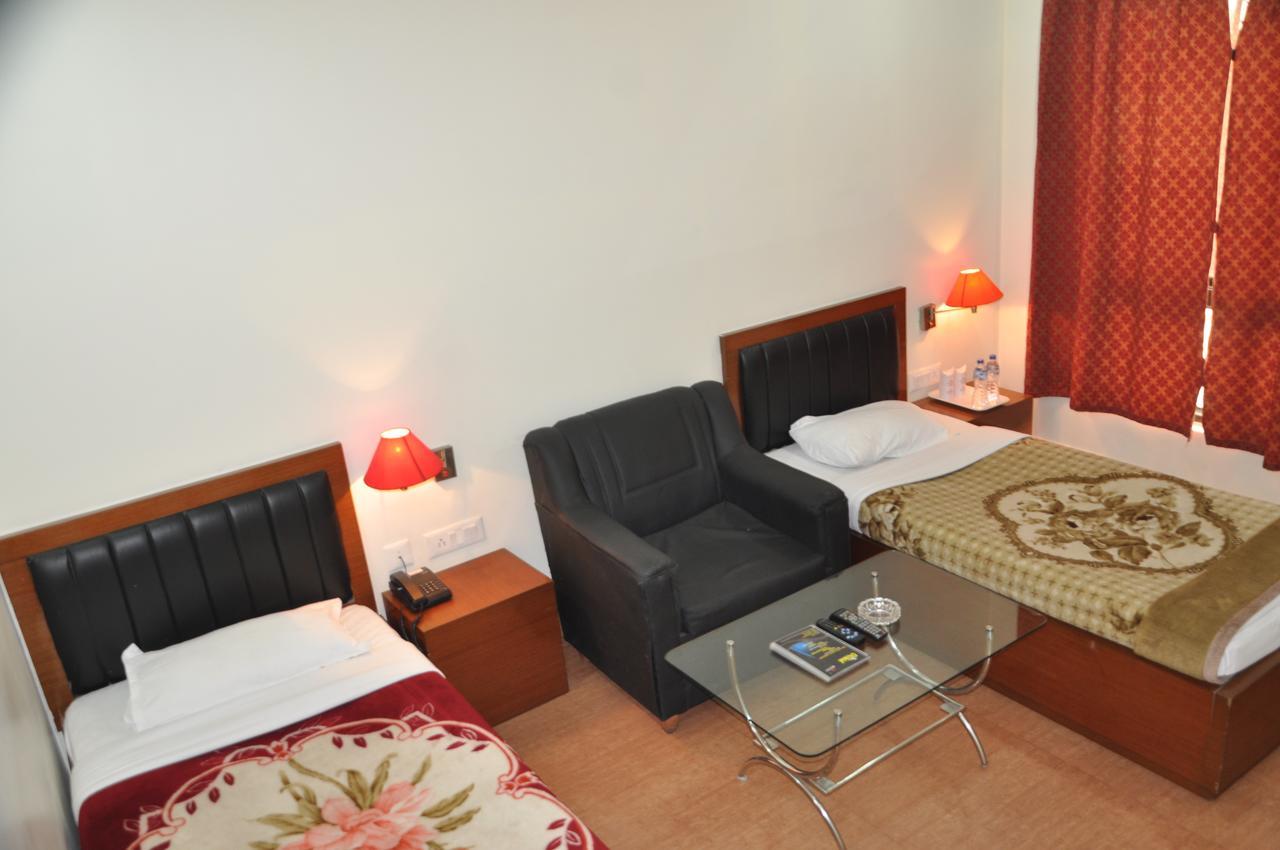 Hotel Dooars Mountain Alipur Duar Esterno foto