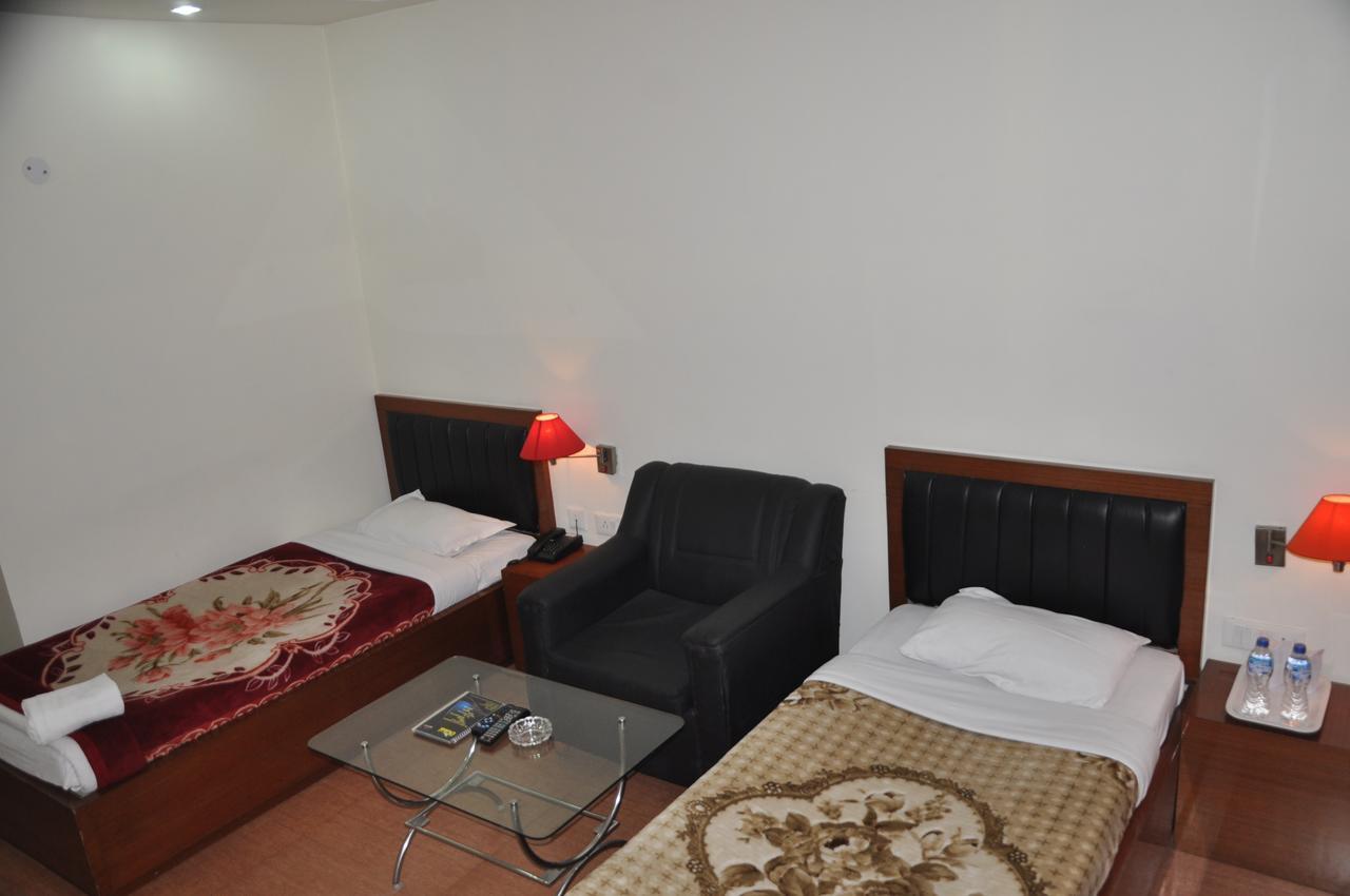 Hotel Dooars Mountain Alipur Duar Esterno foto