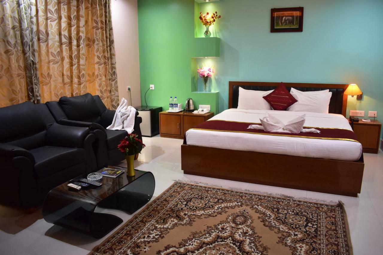 Hotel Dooars Mountain Alipur Duar Esterno foto